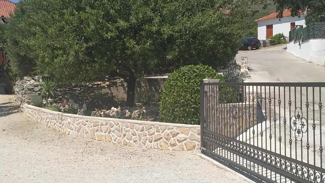 Apartment Nives Trogir Exteriör bild